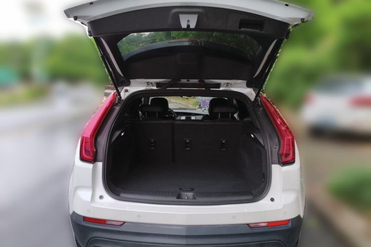 Used Cadillac XT4 2021 28T Two-Wheel Drive Tech Edition Trunk