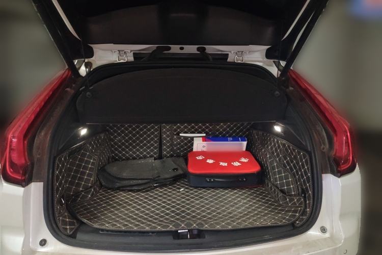 Used Cadillac XT4 2021 28T Two-Wheel Drive Luxury Version Trunk