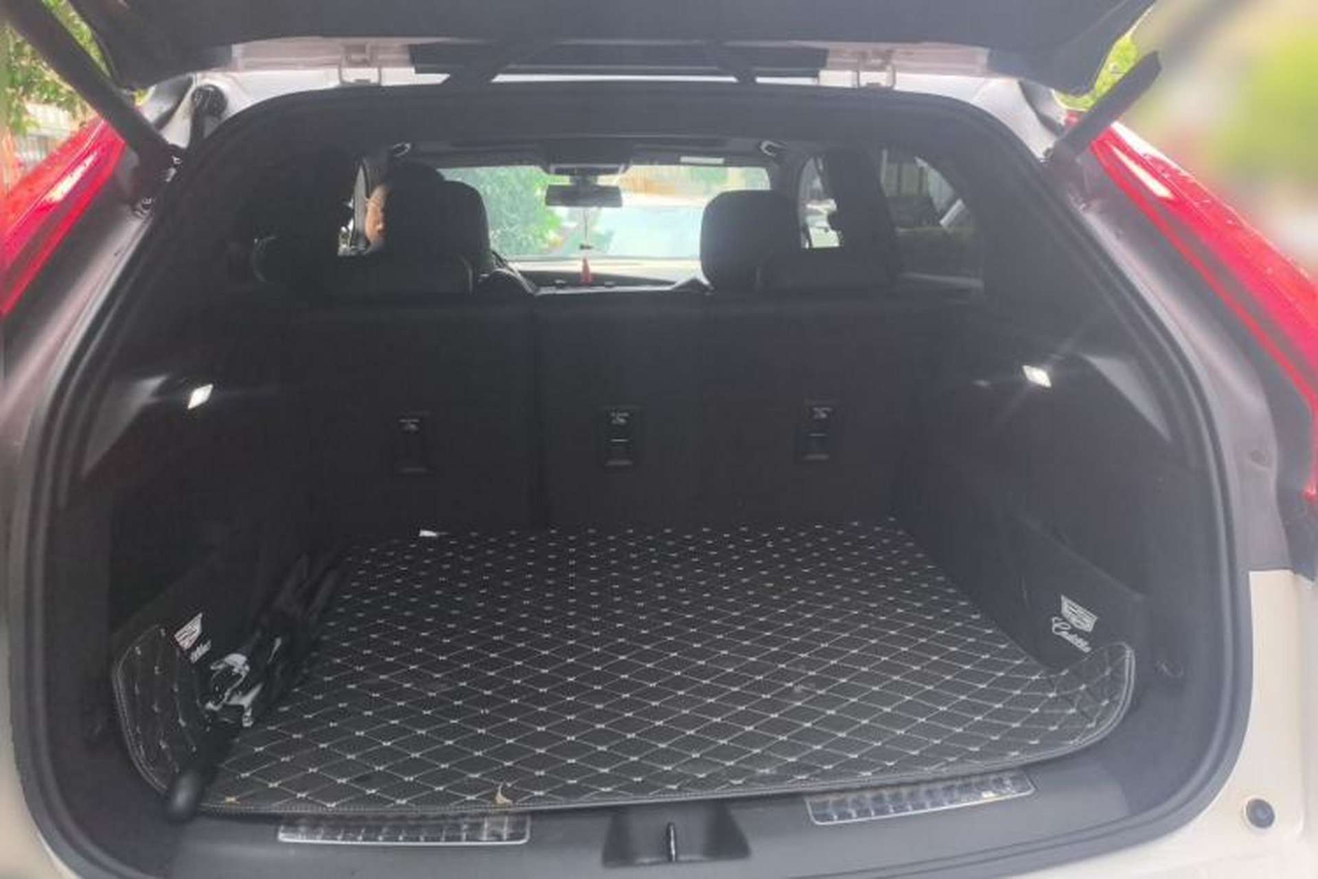 Used Cadillac XT4 2021 28T Two-Wheel Drive Luxury Version Trunk