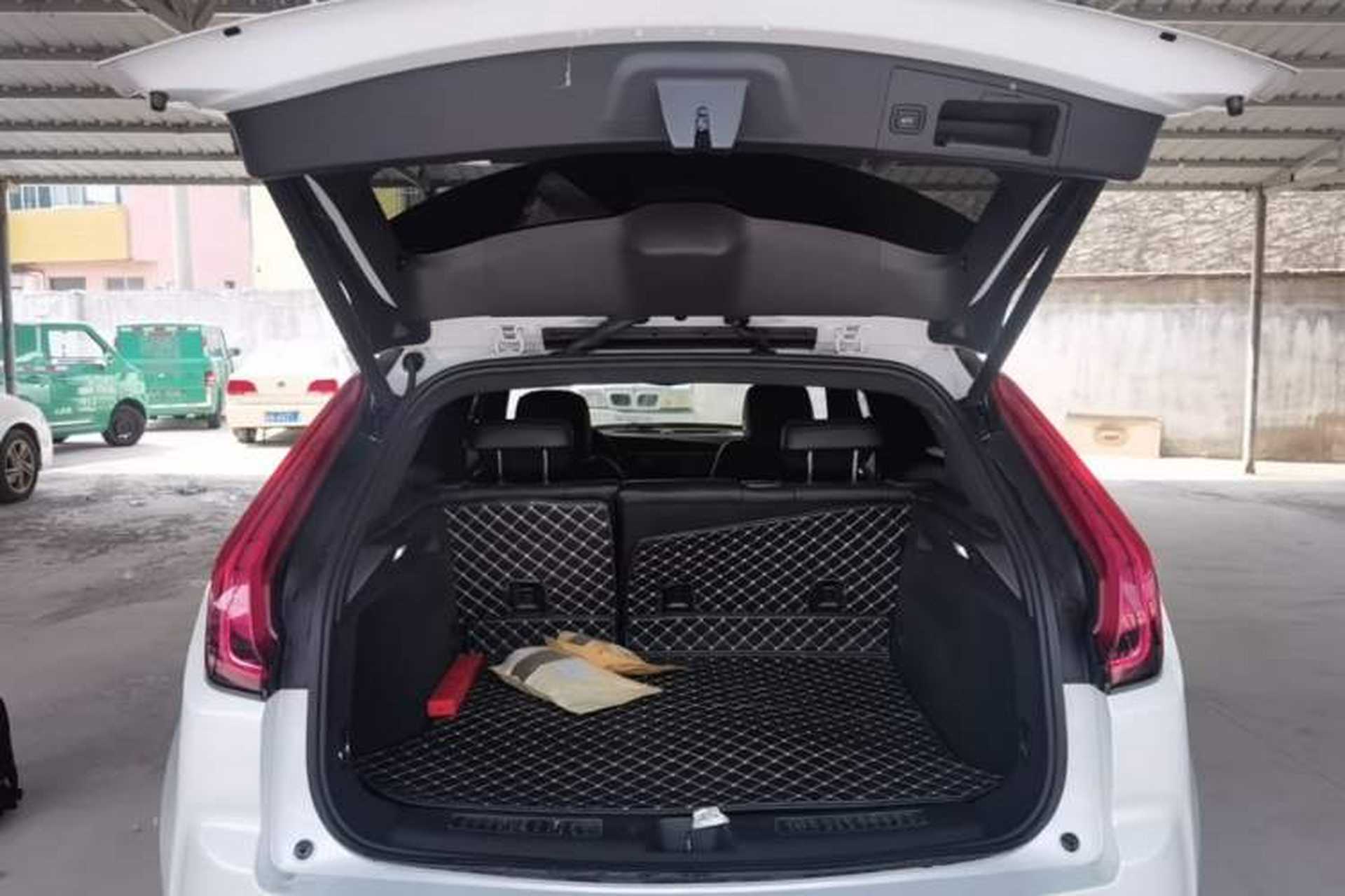 Used Cadillac XT4 2021 28T Two-Wheel Drive Leading Version Trunk