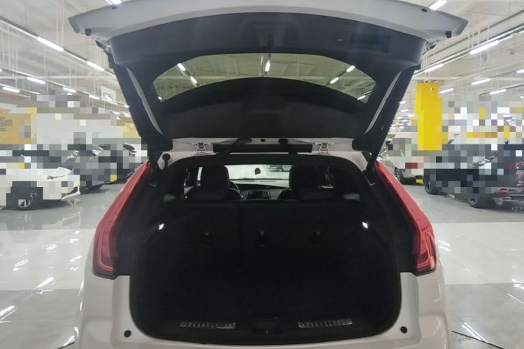 Used Cadillac XT4 2021 28T Two-Wheel Drive Leading Version Trunk