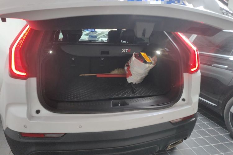 Used Cadillac XT4 2021 28T Two-Wheel Drive Tech Edition Trunk