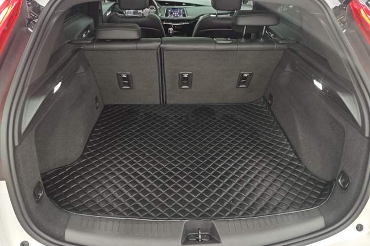 Used Cadillac XT4 2021 28T Two-Wheel Drive Tech Edition Trunk