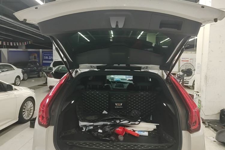 Used Cadillac XT4 2021 28T Two-Wheel Drive Tech Edition Trunk