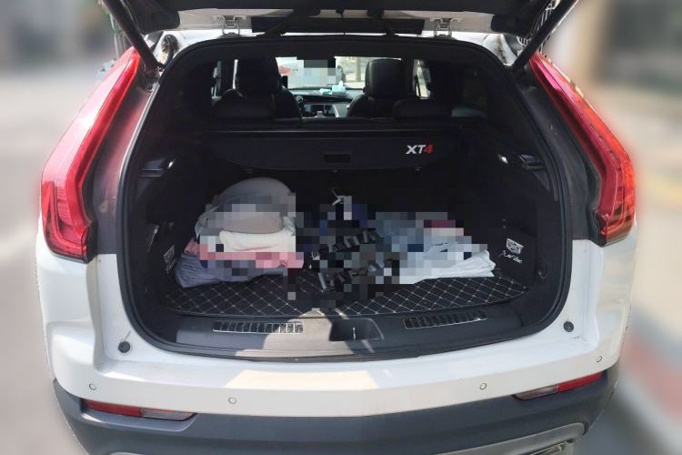 Used Cadillac XT4 2021 28T Two-Wheel Drive Leading Version Trunk