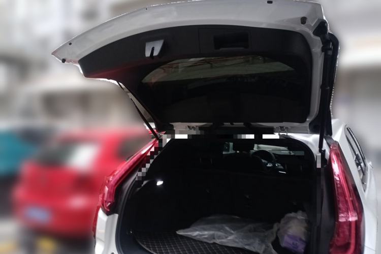Used Cadillac XT4 2021 28T Two-Wheel Drive Tech Edition Trunk