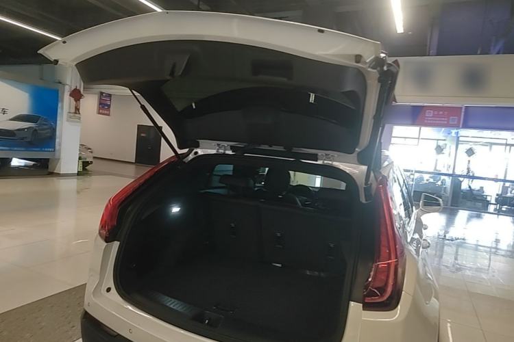 Used Cadillac XT4 2021 28T Two-Wheel Drive Tech Edition Trunk