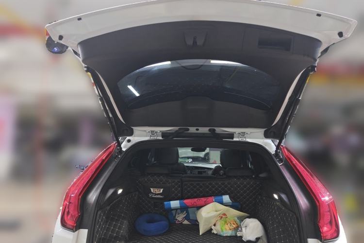 Used Cadillac XT4 2021 28T Two-Wheel Drive Tech Edition Trunk