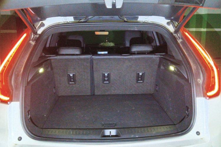 Used Cadillac XT4 2021 28T Two-Wheel Drive Tech Edition Trunk