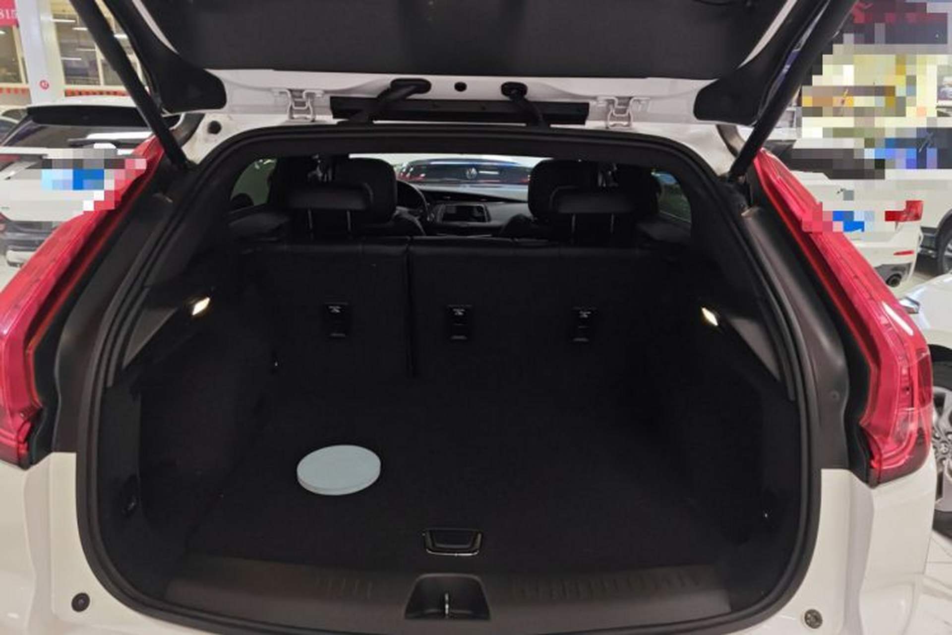 Used Cadillac XT4 2021 28T Two-Wheel Drive Tech Edition Trunk