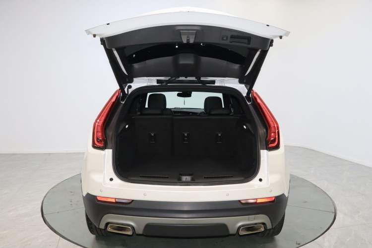 Used Cadillac XT4 2021 28T Two-Wheel Drive Leading Version Trunk