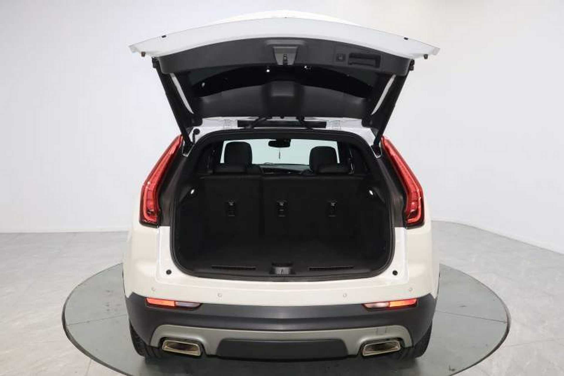 Used Cadillac XT4 2021 28T Two-Wheel Drive Leading Version Trunk