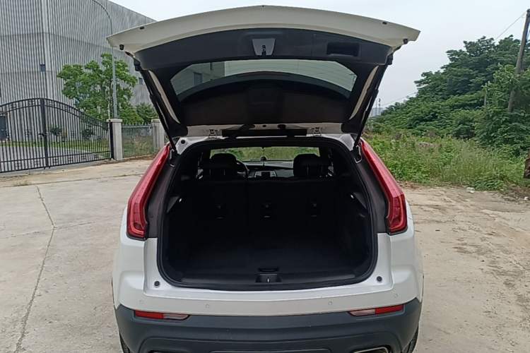 Used Cadillac XT4 2021 28T Two-Wheel Drive Tech Edition Trunk