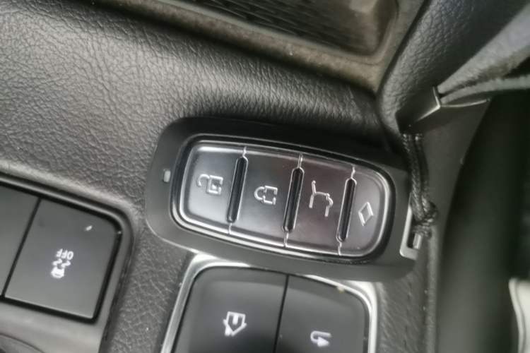 Used Cadillac XT4 2021 28T Two-Wheel Drive Tech Edition Vehicle Key