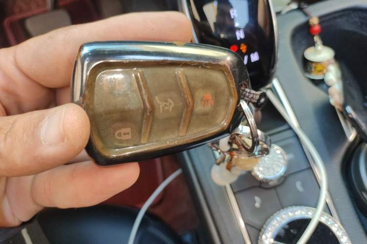 Used Cadillac XT4 2021 28T Two-Wheel Drive Leading Version Vehicle Key