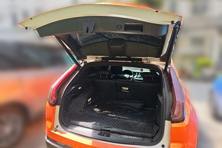 Used Cadillac XT4 2021 28T Two-Wheel Drive Leading Version Trunk