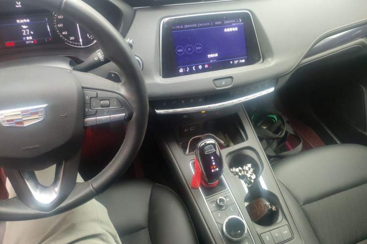Used Cadillac XT4 2022 28T Two-Wheel Drive Fashion Edition Audio And AC Panel
