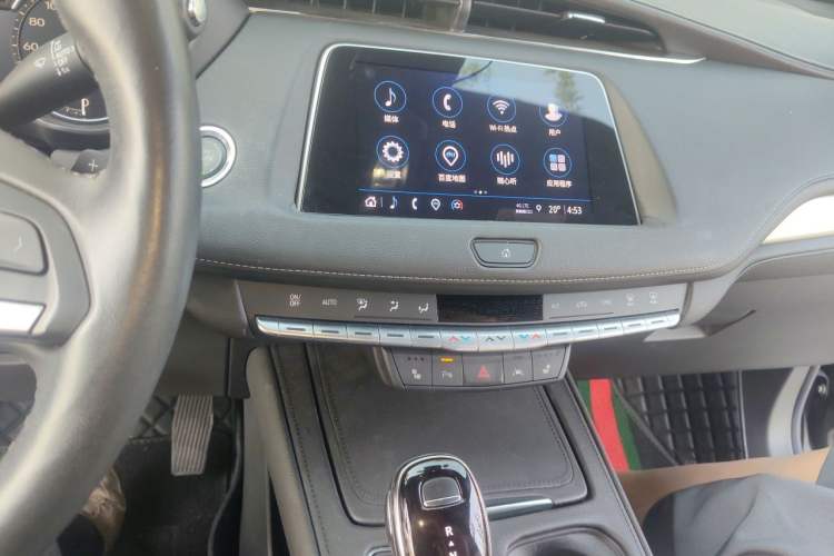 Used Cadillac XT4 2022 28T Two-Wheel-Drive Luxury Version Audio And AC Panel