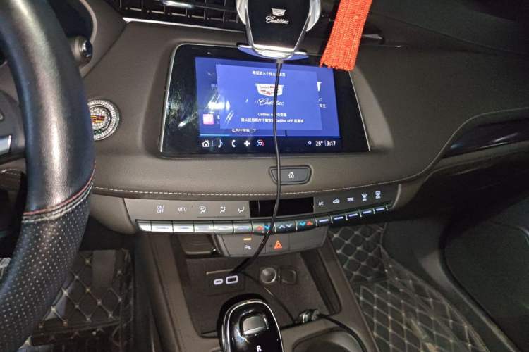 Used Cadillac XT4 2022 28T Two-Wheel Drive Fashion Edition Audio And AC Panel