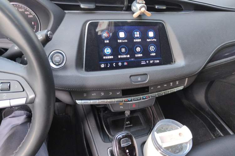 Used Cadillac XT4 2022 28T Two-Wheel Drive Fashion Edition Audio And AC Panel