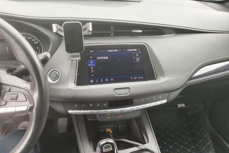 Used Cadillac XT4 2022 28T Two-Wheel Drive Fashion Edition Audio And AC Panel