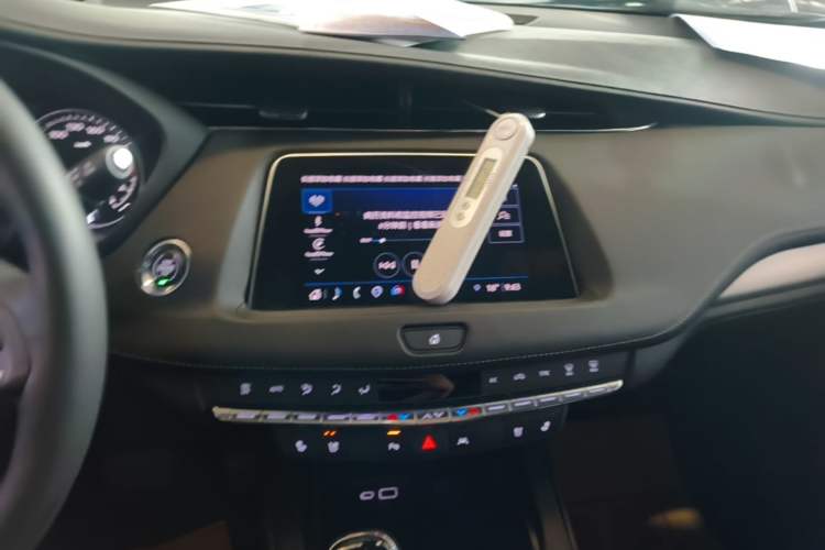 Used Cadillac XT4 2022 28T Two-Wheel Drive Prestige Version Audio And AC Panel