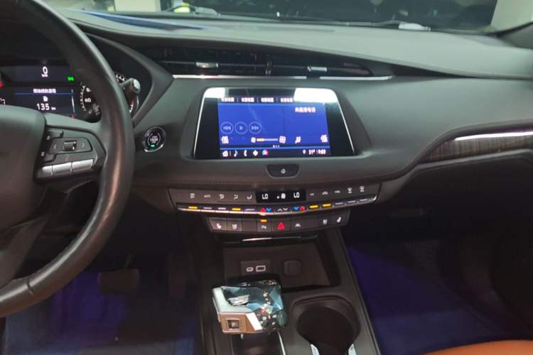 Used Cadillac XT4 2022 28T Two-Wheel Drive Prestige Version Audio And AC Panel