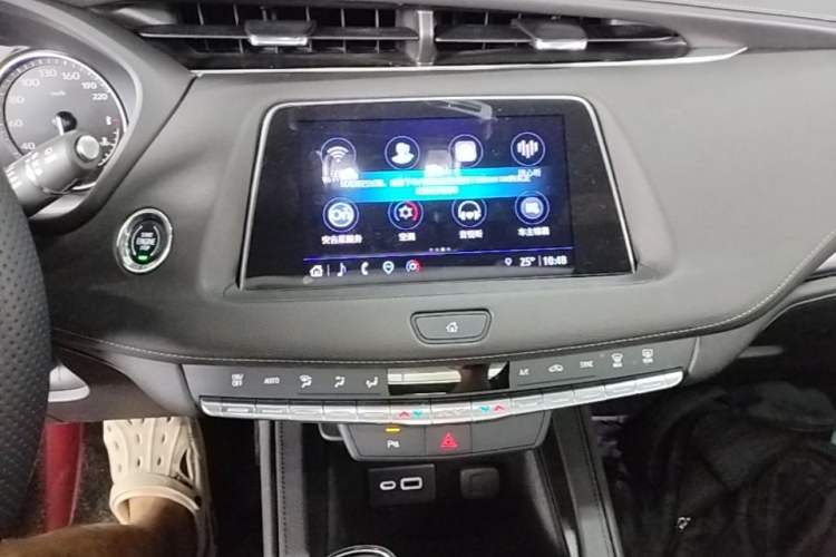 Used Cadillac XT4 2022 28T Two-Wheel Drive Fashion Edition Audio And AC Panel