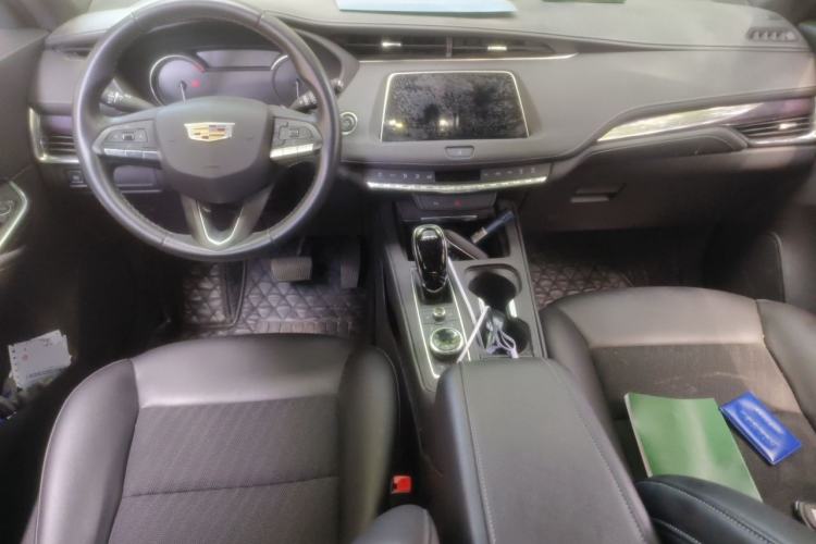 Used Cadillac XT4 2022 28T Two-Wheel Drive Fashion Edition Center Console