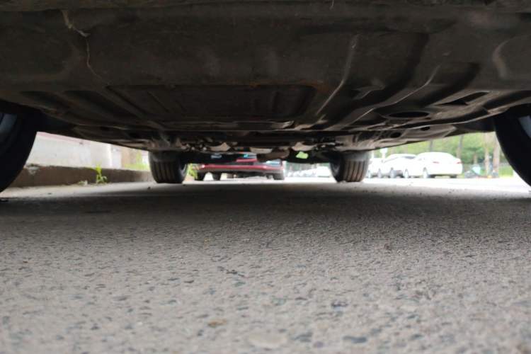 Used Cadillac XT4 2022 28T Two-Wheel Drive Prestige Version Chassis Front