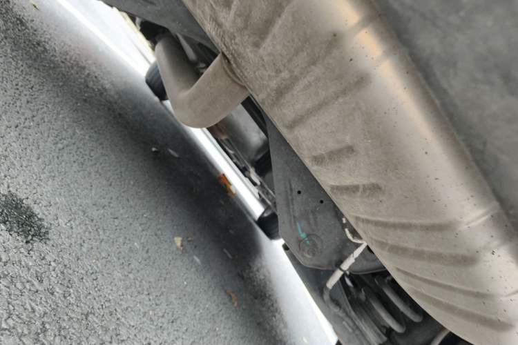 Used Cadillac XT4 2022 28T Two-Wheel Drive Prestige Version Chassis Front