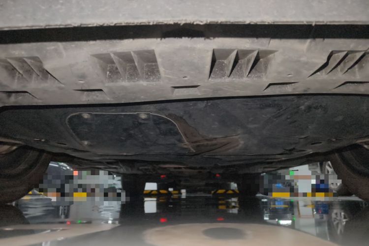 Used Cadillac XT4 2022 28T Two-Wheel-Drive Luxury Version Chassis Front
