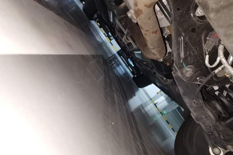 Used Cadillac XT4 2022 28T Four-Wheel Drive Prestige Version Chassis Rear
