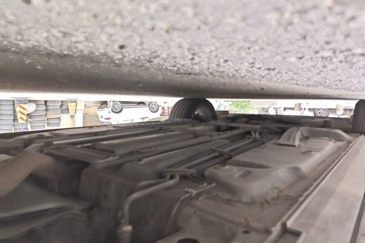 Used Cadillac XT4 2022 28T Two-Wheel-Drive Luxury Version Chassis Rear Left