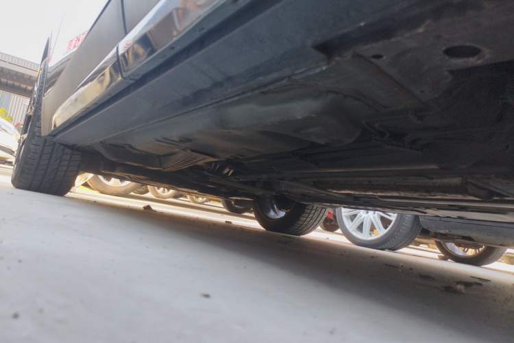 Used Cadillac XT4 2022 28T Two-Wheel-Drive Luxury Version Chassis Rear Left
