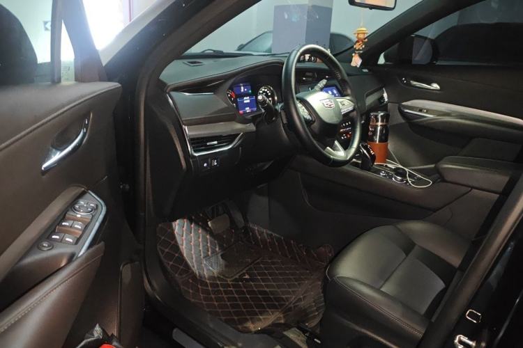 Used Cadillac XT4 2022 28T Two-Wheel-Drive Luxury Version Driver Seat