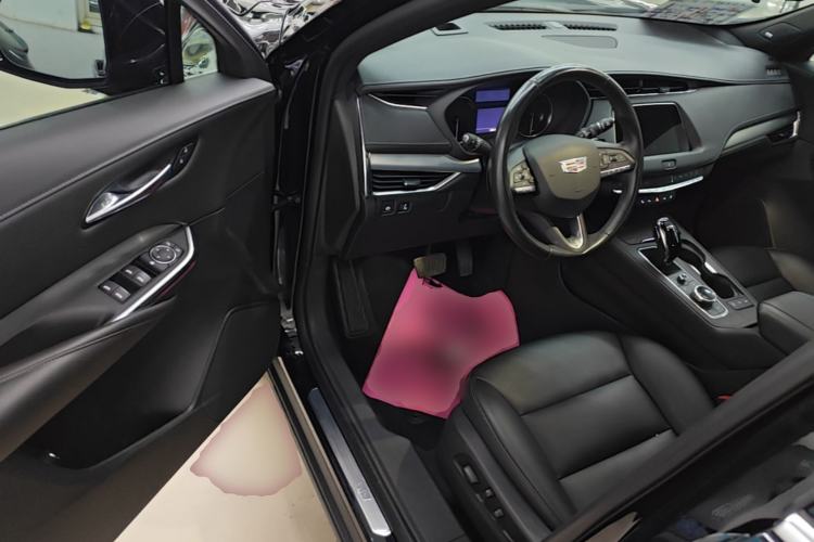 Used Cadillac XT4 2022 28T Two-Wheel-Drive Luxury Version Driver Seat