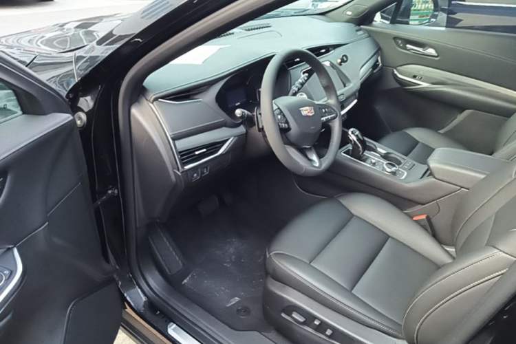 Used Cadillac XT4 2022 28T Two-Wheel-Drive Luxury Version Driver Seat