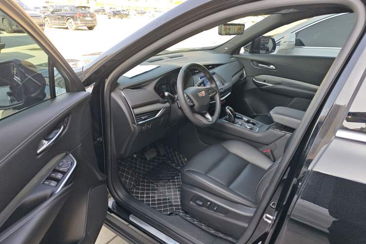 Used Cadillac XT4 2022 28T Two-Wheel-Drive Luxury Version Driver Seat