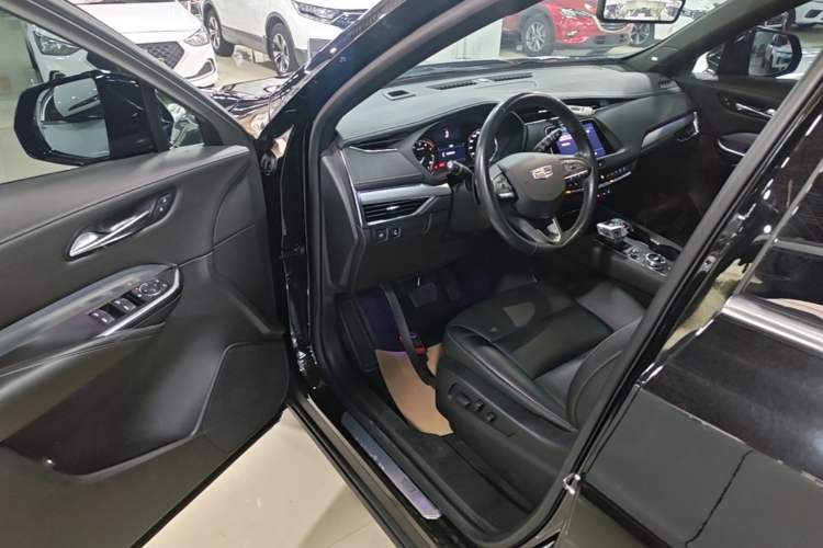 Used Cadillac XT4 2022 28T Two-Wheel-Drive Luxury Version Driver Seat