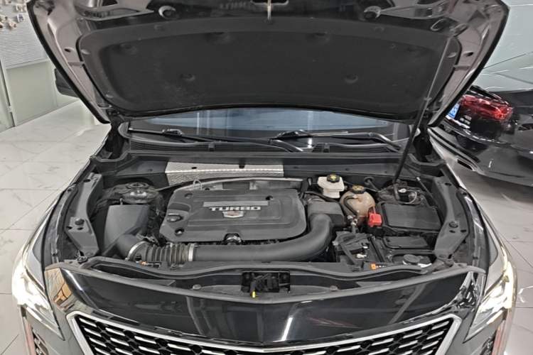 Used Cadillac XT4 2022 28T Two-Wheel Drive Fashion Edition Engine Bay