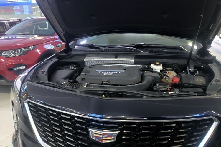 Used Cadillac XT4 2022 28T Two-Wheel-Drive Luxury Version Engine Bay