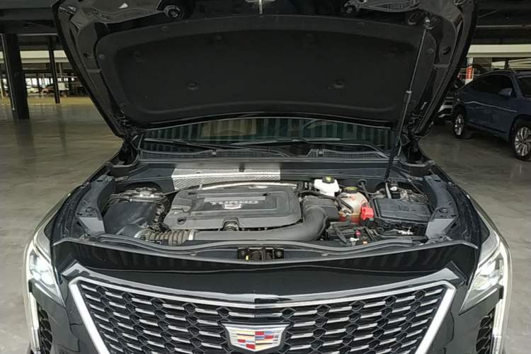 Used Cadillac XT4 2022 28T Two-Wheel Drive Prestige Version Engine Bay