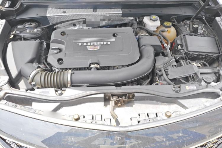 Used Cadillac XT4 2022 28T Two-Wheel-Drive Luxury Version Engine Bay