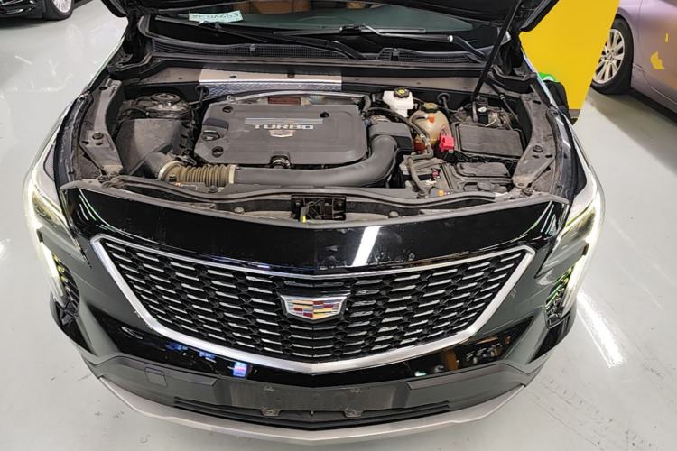 Used Cadillac XT4 2022 28T Four-Wheel Drive Prestige Version Engine Bay