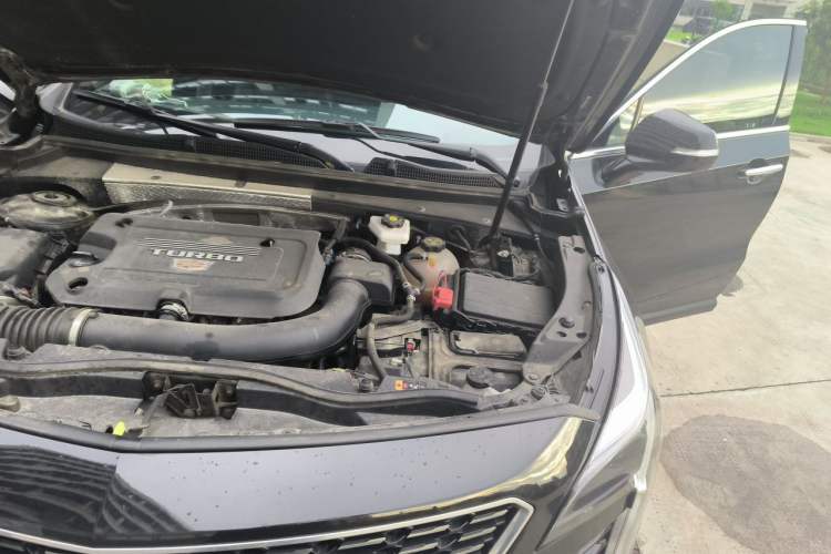 Used Cadillac XT4 2022 28T Two-Wheel Drive Fashion Edition Engine Bay Left