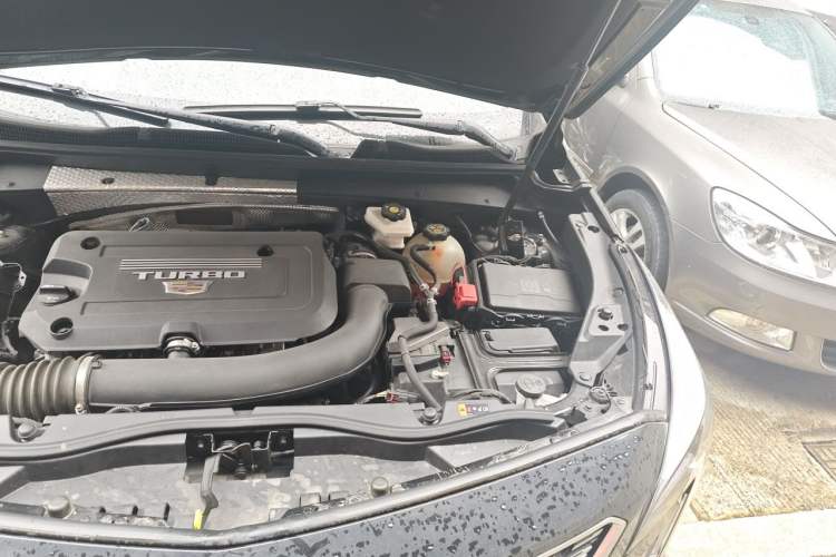 Used Cadillac XT4 2022 28T Two-Wheel Drive Fashion Edition Engine Bay Left