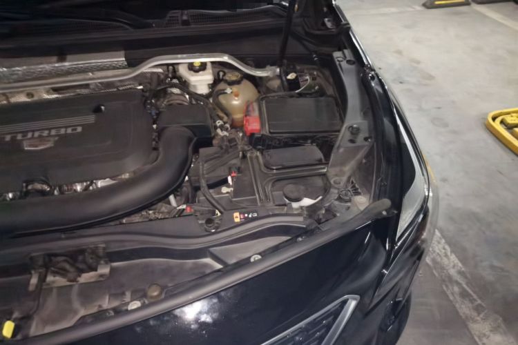 Used Cadillac XT4 2022 28T Two-Wheel Drive Fashion Edition Engine Bay Left