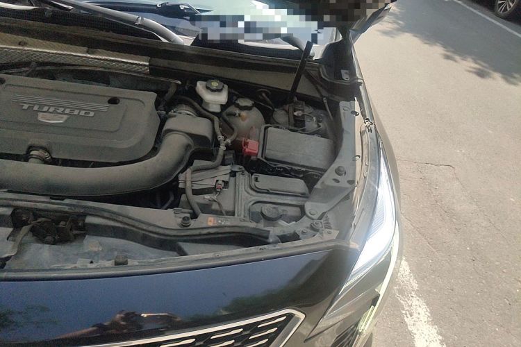 Used Cadillac XT4 2022 28T Two-Wheel Drive Prestige Version Engine Bay Left