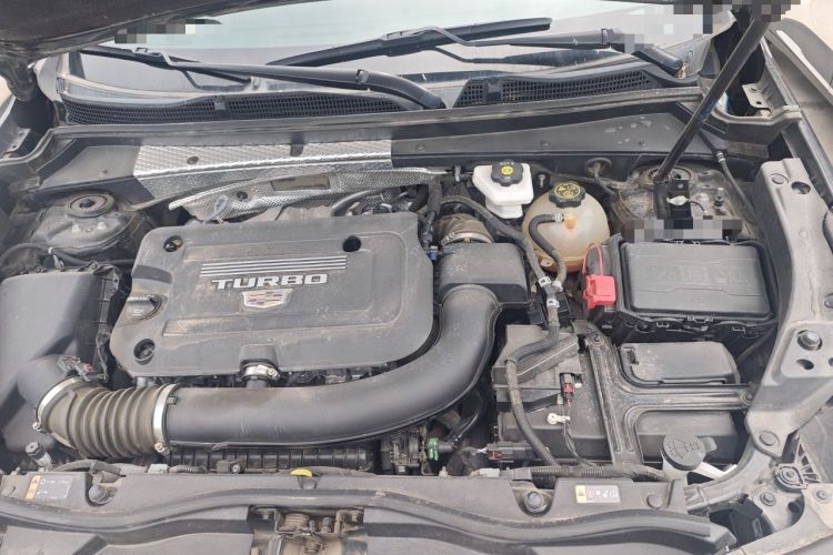 Used Cadillac XT4 2022 28T Two-Wheel-Drive Luxury Version Engine Bay Left